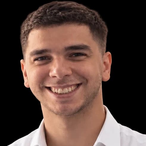 Portrait of Pablo Rocca, Head of Copywriting at Link in a Blink